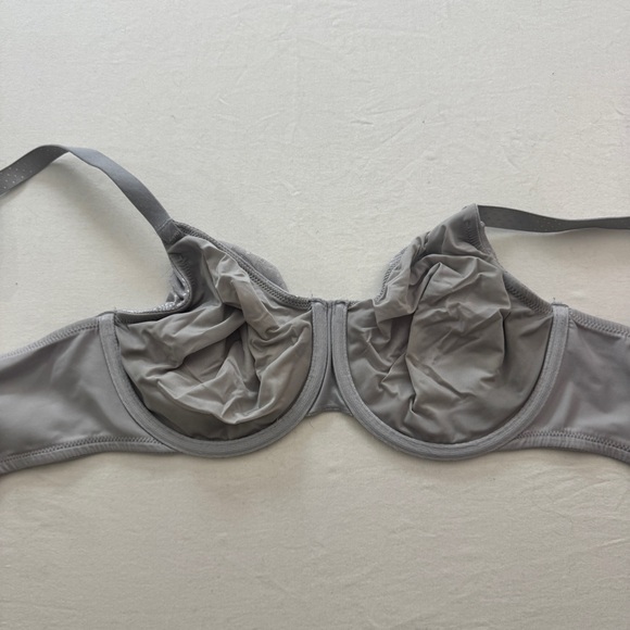 Wacoal Shimmering Silver Bra - Picture 5 of 8